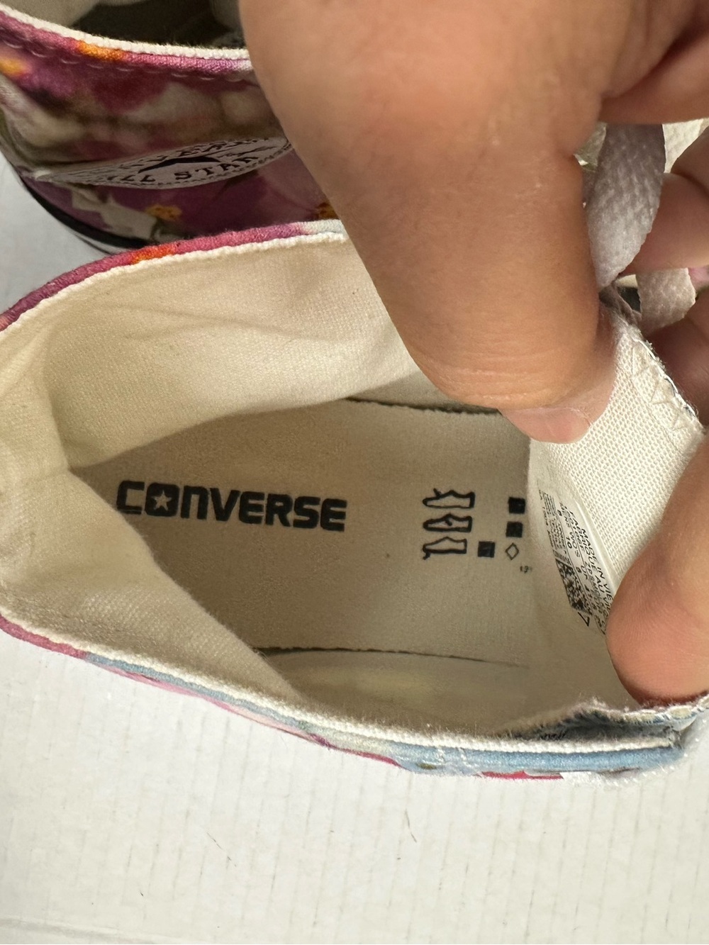 Converse All-Star Chuck Taylors Floral Sz Men 8.0 Women 10 High Top Shoe 150186F - Picture 10 of 14